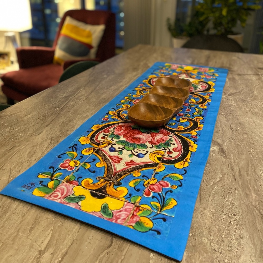 Tabble runner - Picture 7 of 16